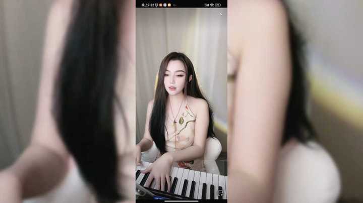 美女小姐姐唱歌真好听，温柔啊