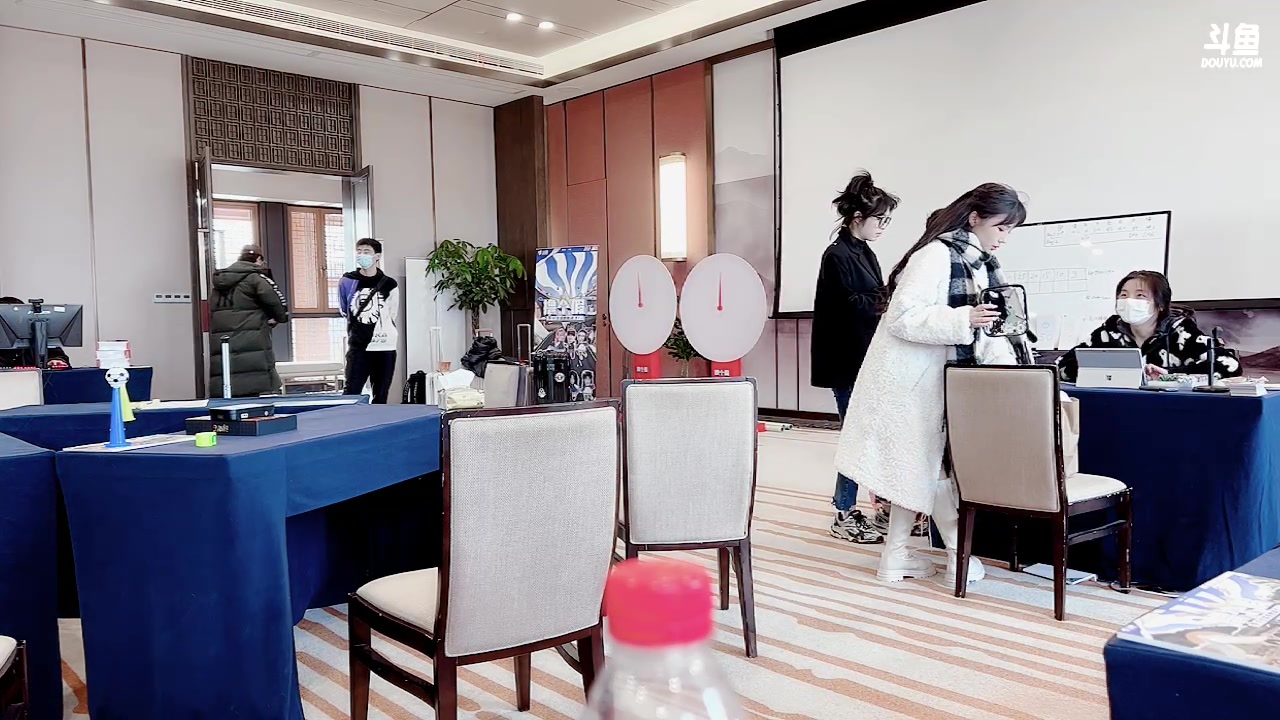 【2023-01-06 11点场】石页的第一根矛s：石页：撸个假，day1