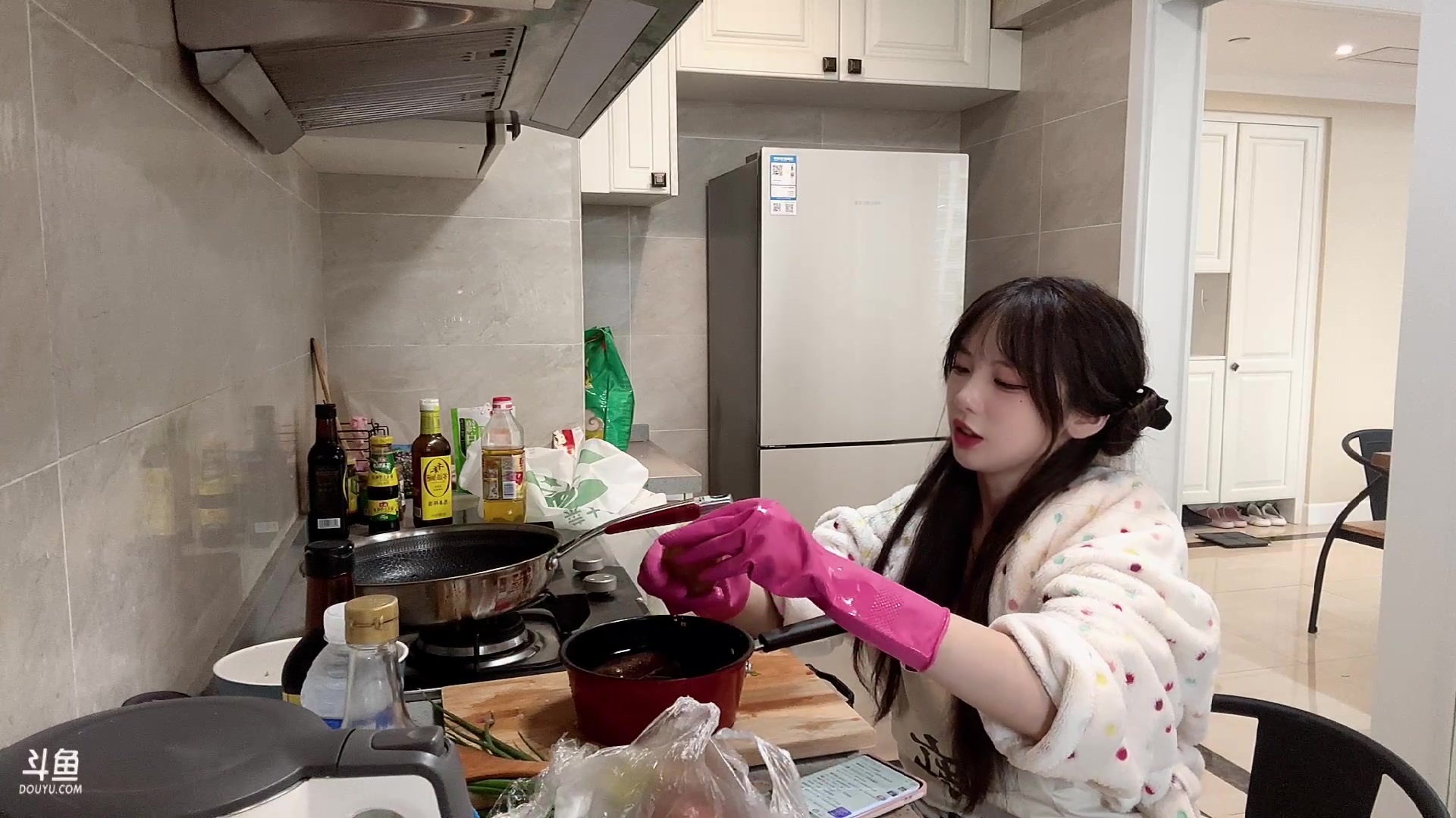 【2023-01-05 16点场】艾琳bigbaby：【双倍】重生之我是厨神