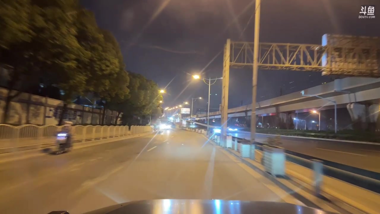 【2023-01-07 17点场】黑人毅：我觉得很奇怪