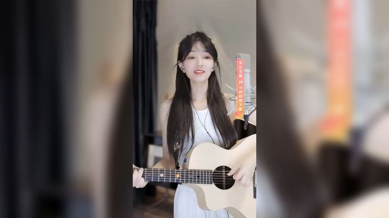 【一起来听歌】美女不止颜值高,身材好,歌声还甜美2