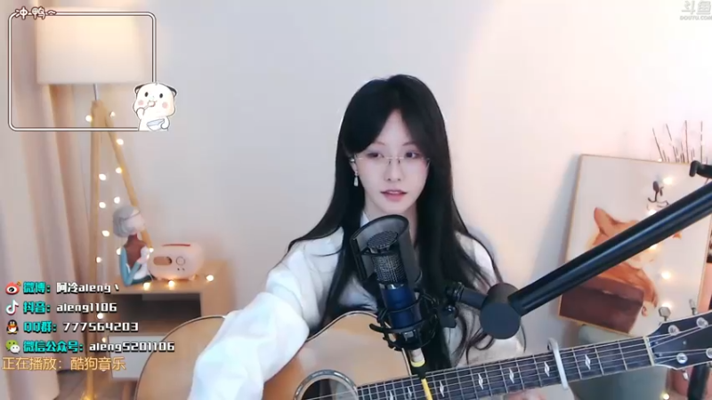 阿冷自弹自唱流行情歌好听啊