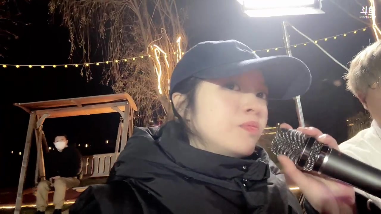 【2023-01-07 20点场】douyu小漠：由乃：撸个假 篝火烟花会