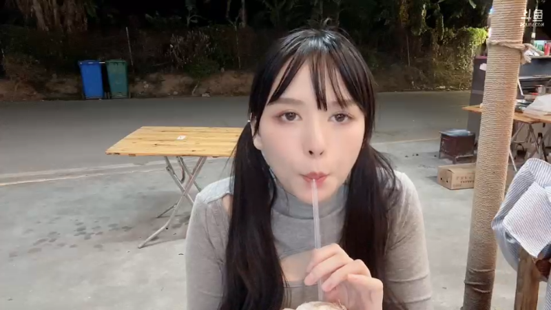 我在斗鱼看不2不叫周淑怡直播英雄联盟