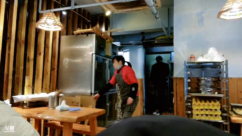 我在斗鱼看JSA丶北京小王哥直播户外