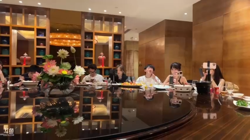 【2023-01-10 21点场】imxiaoxin：今天不吹牛，吹蜡烛！