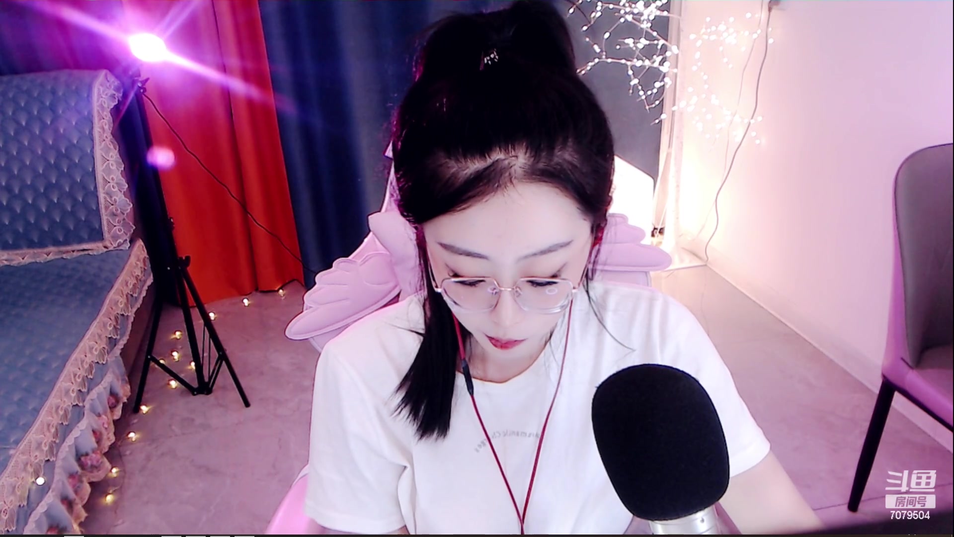 【2023-01-10 02点场】美女小莹：解不止在数学题 姐还可以在你心里❤️