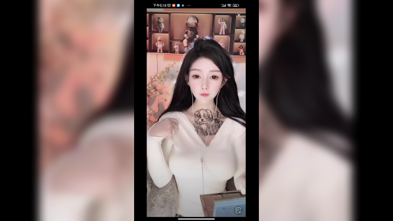 美女小姐姐画了一只狗，可爱