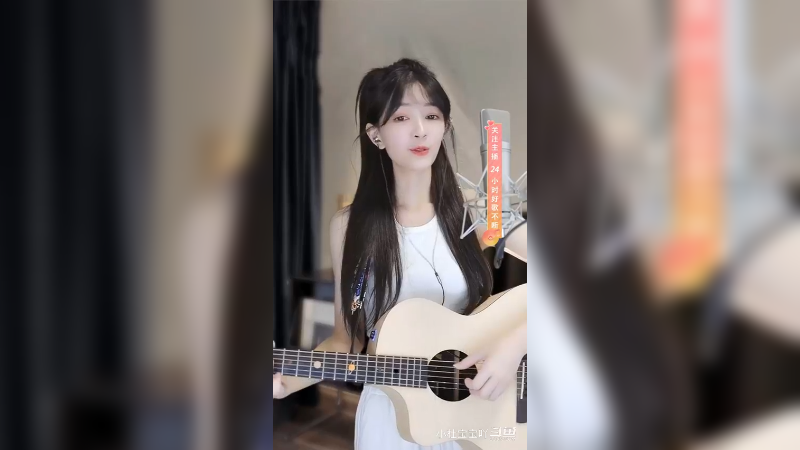 【一起来听歌】美女不止颜值高,身材好,歌声还甜美3