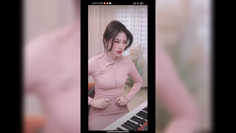 美女不想承认自己胖，哈哈哈