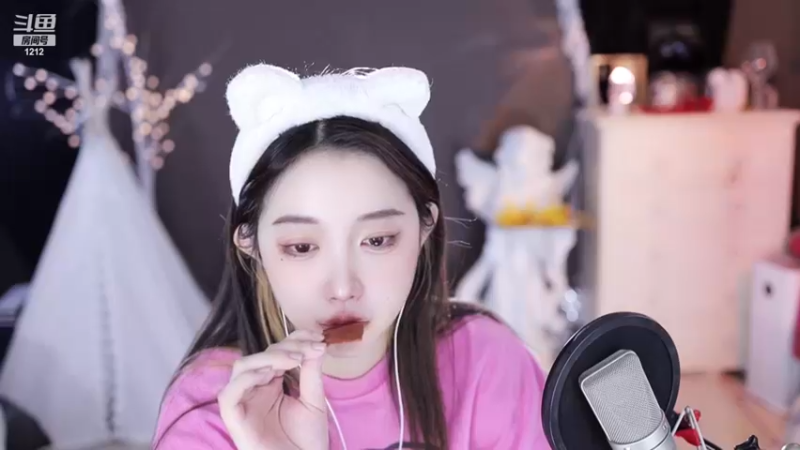 【2023-01-14 16点场】小肉球阿：爱笑的女孩运气不会差~