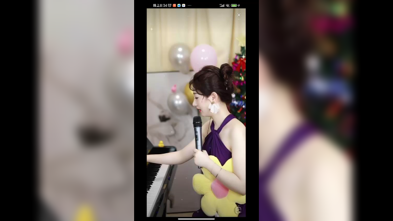 美女弹琴好听，人好美啊