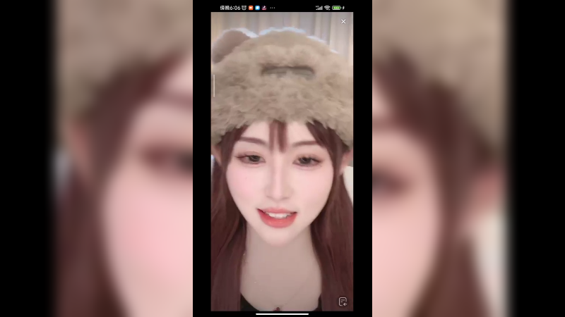 美女小姐姐这即兴说唱很有意思啊