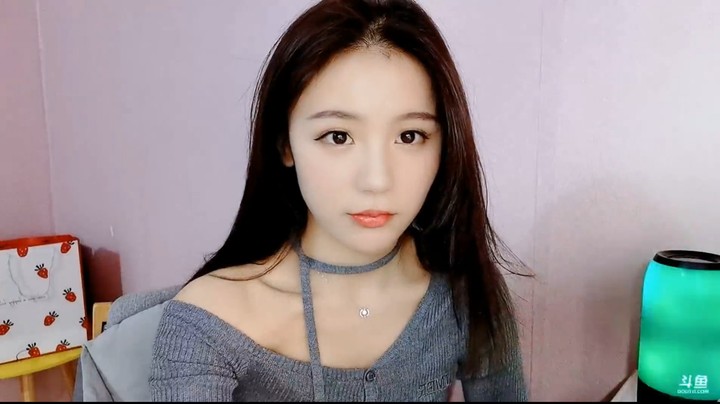 大琳美女直播聊天，很好看啊