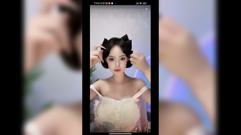 小姐姐直播化妆，身材真好看