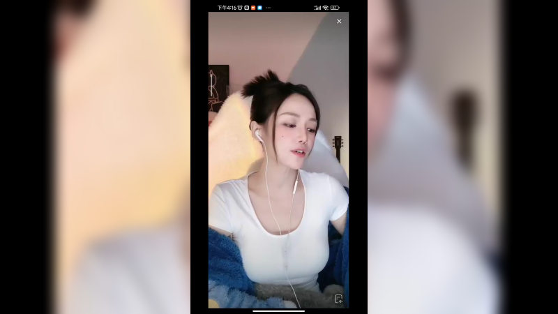 小姐姐真好看，唱歌也很好听