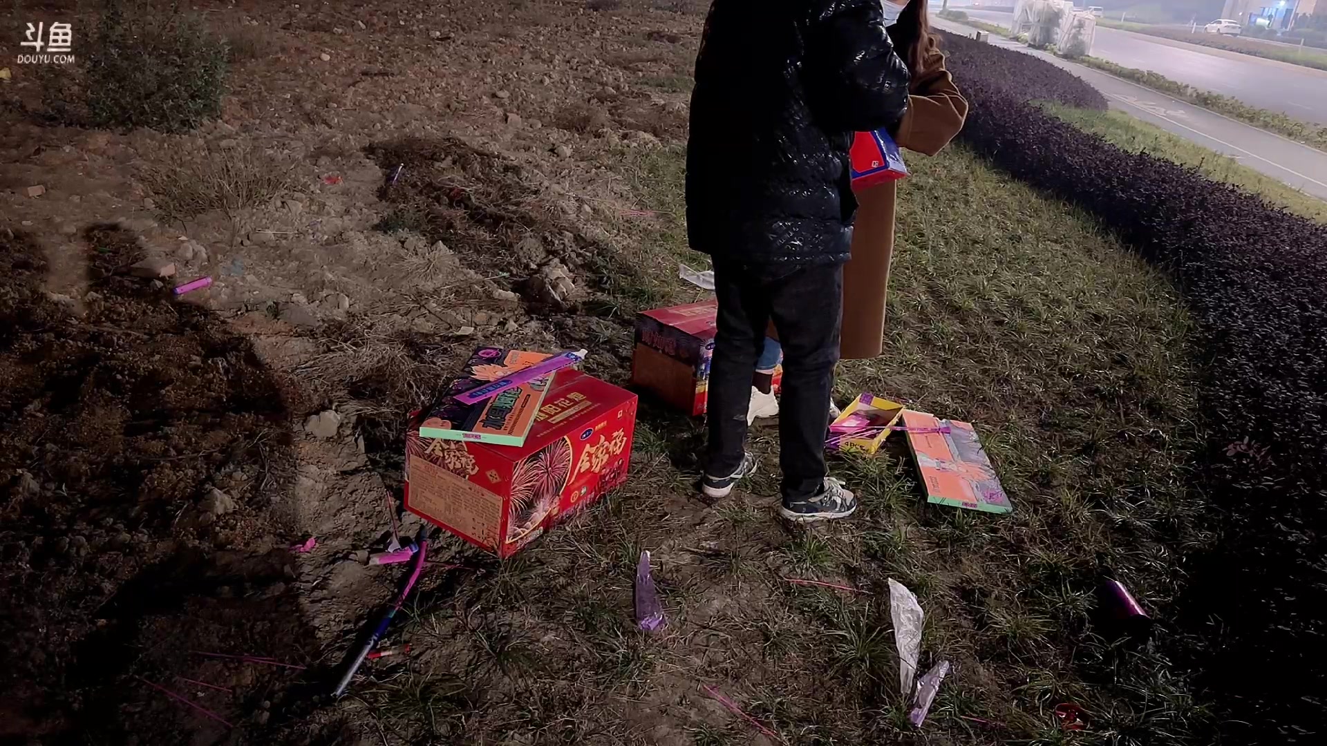 【2023-01-21 22点场】衣锦夜行：除夕快乐 年夜饭晚点烟花