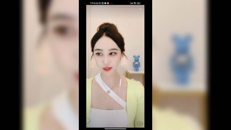 很可爱的小姐姐啊