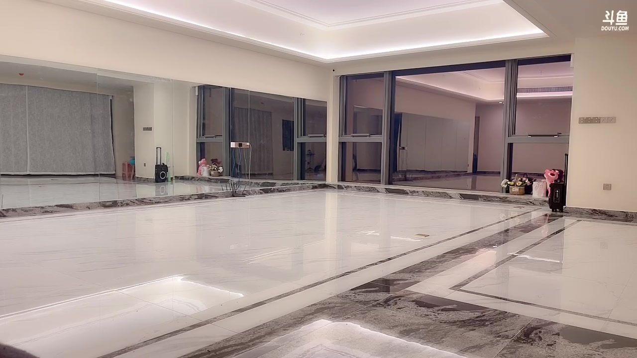 【2023-01-21 18点场】刘飞儿faye：飞儿 过年啦！