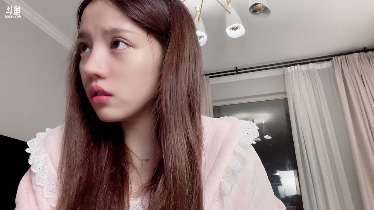 【2023-01-23 01点场】唐6儿：【小奶团】电脑坏啦 晚点播～