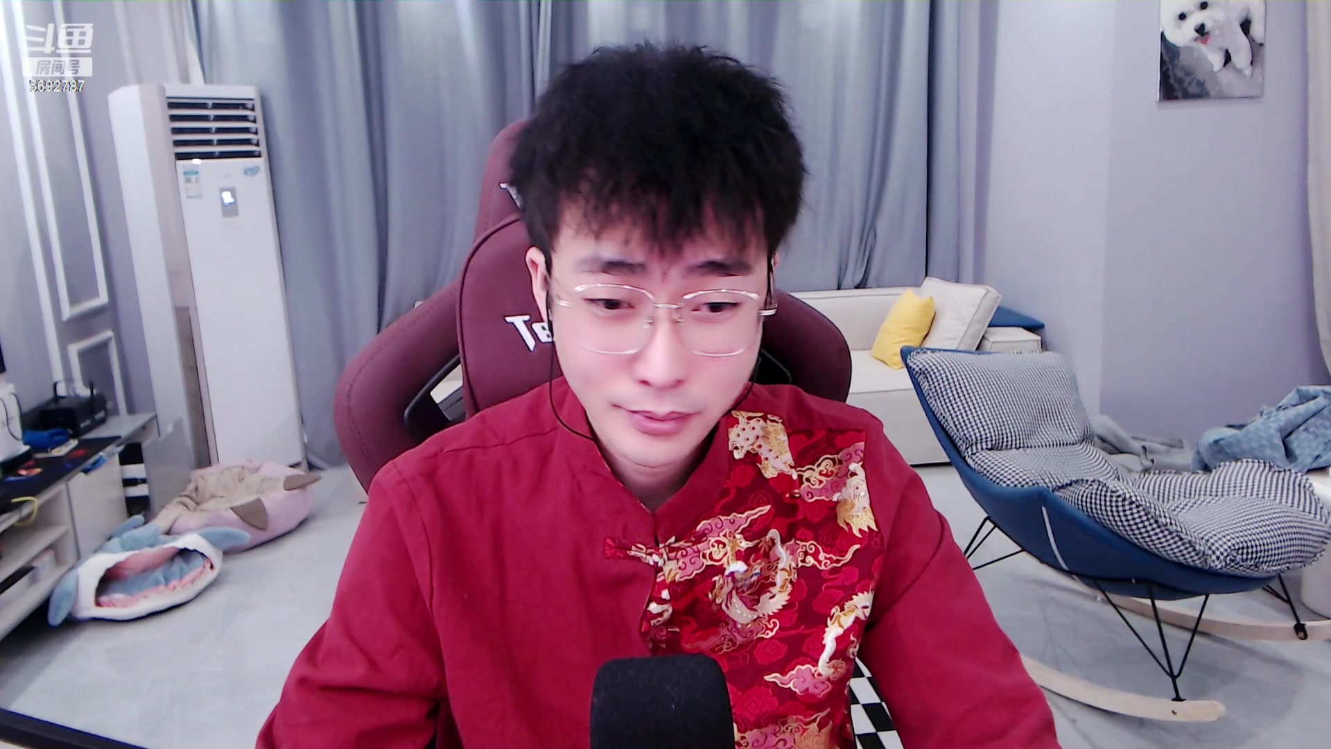 【2023-01-22 14点场】别问问就黑皮：中午12点开播 新年快乐！