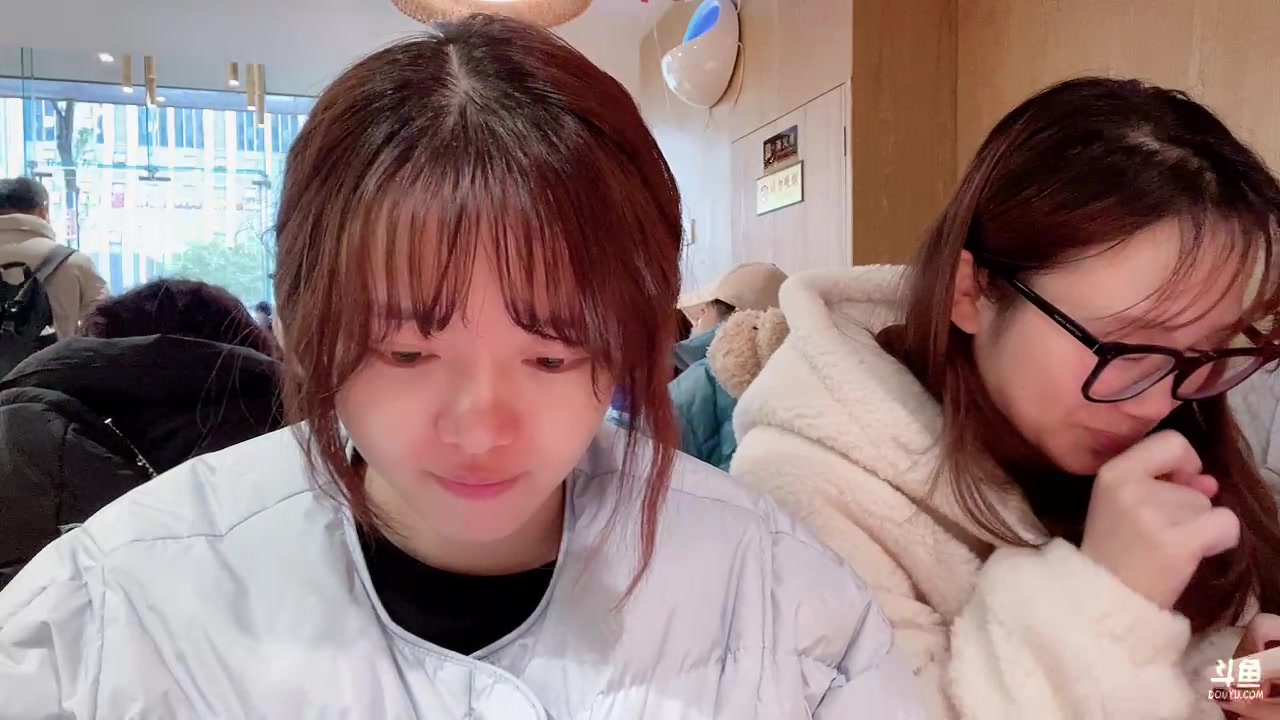 【2023-01-24 11点场】骆歆冲冲冲：驼：起床了 小啵一下