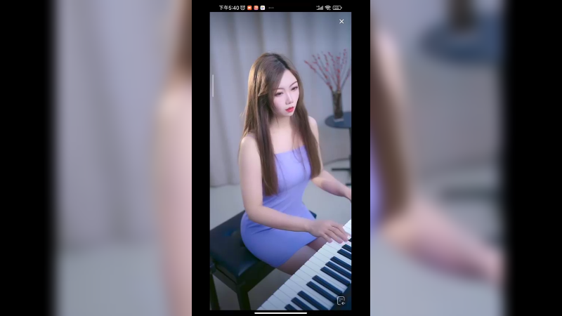 美女小姐姐弹琴很好听，真美啊