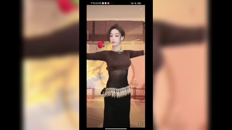 美女跳舞真好看，好美啊