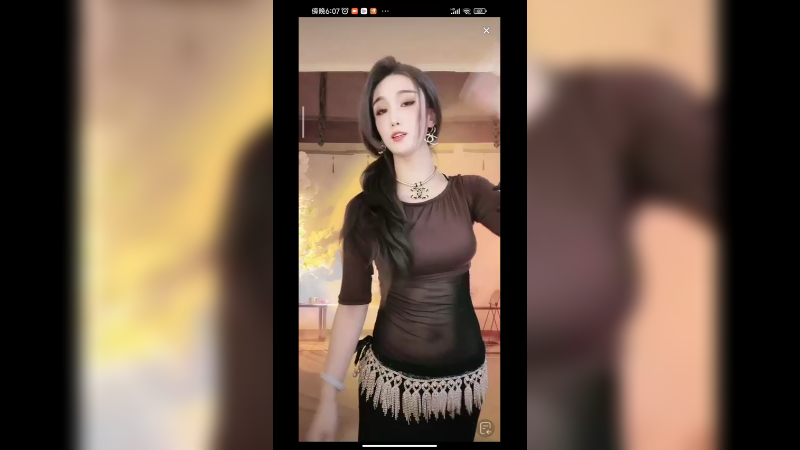 美女小姐姐真的好漂亮啊