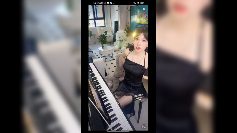 美女小姐姐弹琴真好听，好看啊