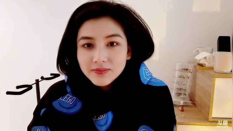 【2023-01-30 19点场】我是唐菲：早早的 浅播一下