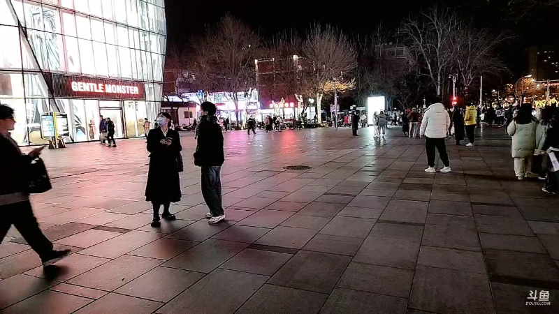 我在斗鱼看JSA丶北京小王哥直播户外