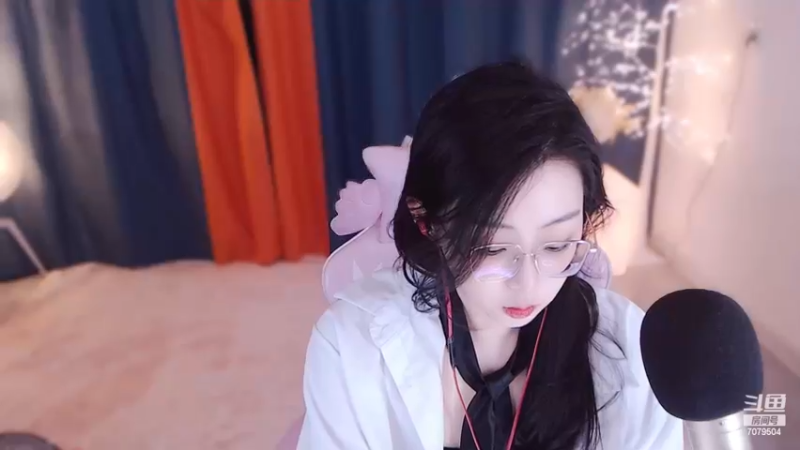 【2023-01-30 22点场】美女小莹：新年第一红，今日限定【温柔小莹】