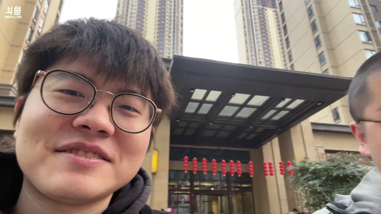 【2023-01-31 17点场】何二抛zZ：new哥来咯~！@