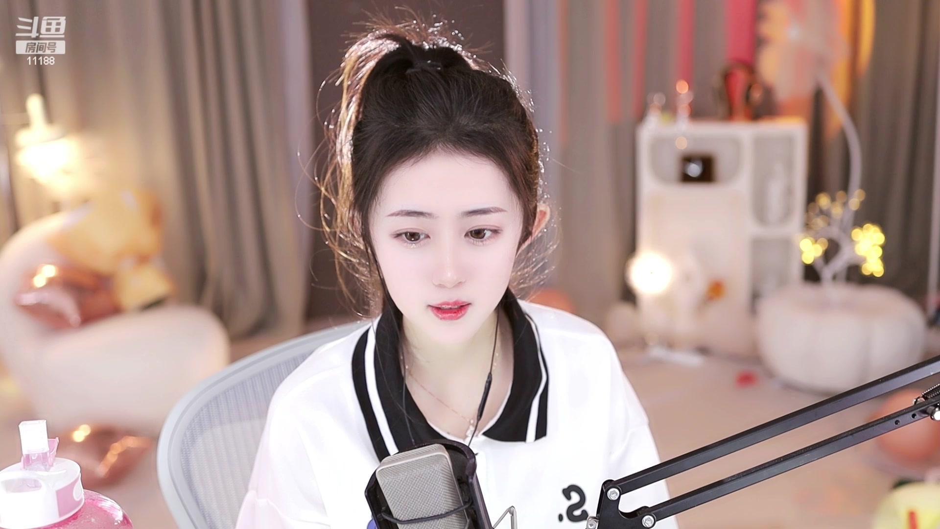 【2023-02-01 15点场】阿梨small：晚霞与鲜花共绘浪漫！