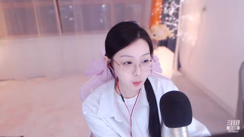 【2023-02-01 00点场】美女小莹：新年第一红，今日限定【温柔小莹】