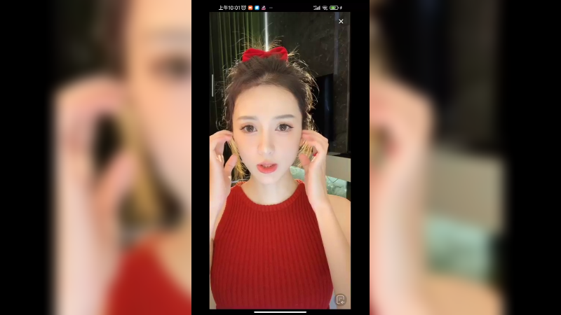 美女穿红衣服很好看，喜庆啊