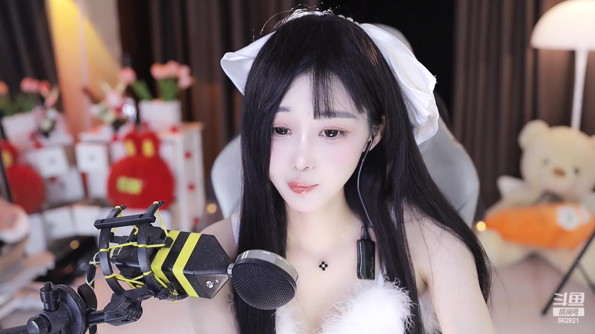 【2023-02-03 15点场】苏小懒38D：❤呆萌懒妹无敌射手嘎嘎乱杀