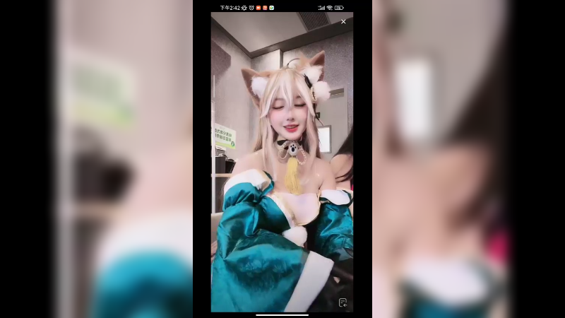 美女在成都参加动漫展，她有社恐啊，你信吗