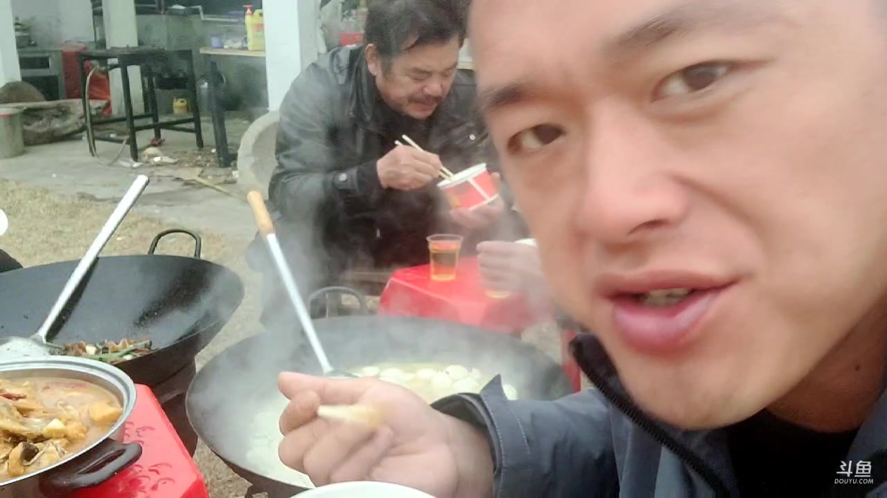 【2023-02-06 17点场】洪湖小肖：今天美食鱤鱼丸子