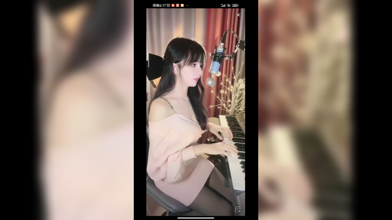 美女小姐姐弹琴真好听，人好漂亮的啊