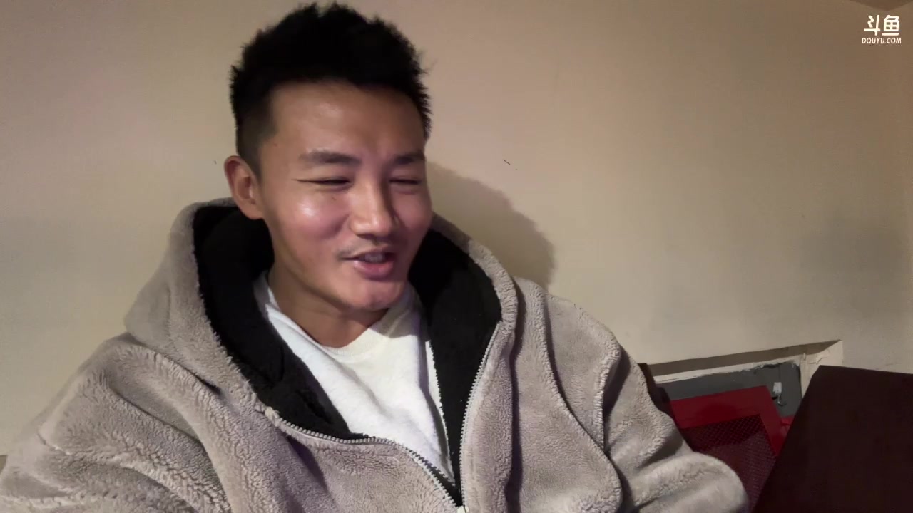 【2023-02-06 18点场】黑人毅：晚上2练肩，明天出发杭州找小黑练练