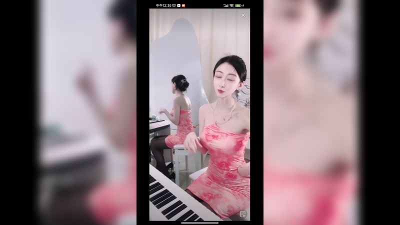 美女今天穿的衣服也太好看了吧