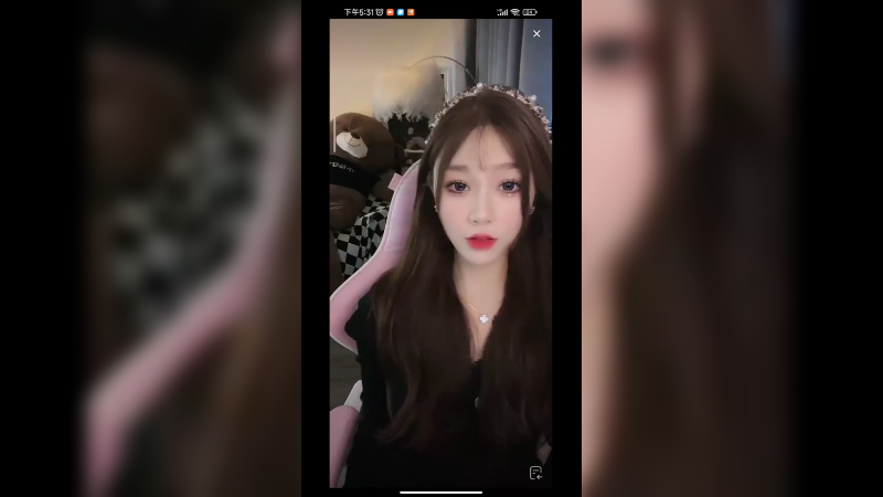 美女在家直播都打瞌睡了