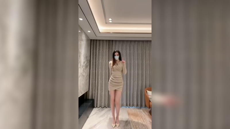 小姐姐跳舞逛街看烟花