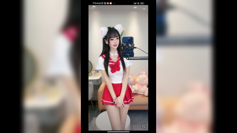 美女小姐姐在家直播，好清纯可爱