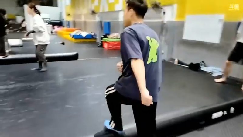 彪哥还是很喜欢教别人的，博哥懂他