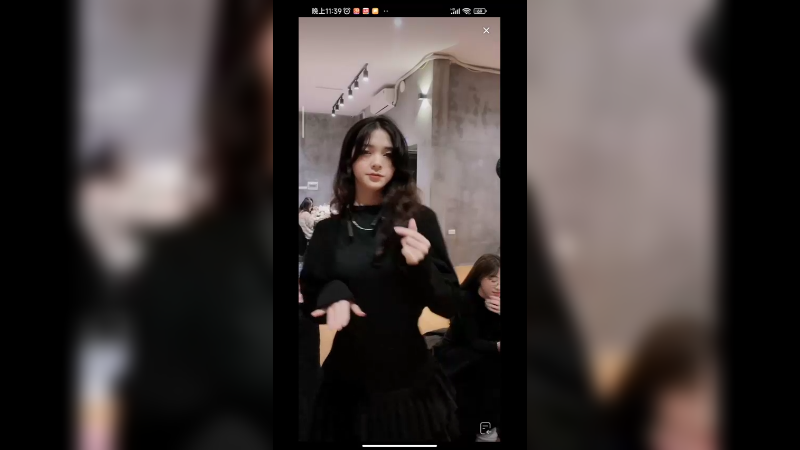 越南美女跳舞很好看啊