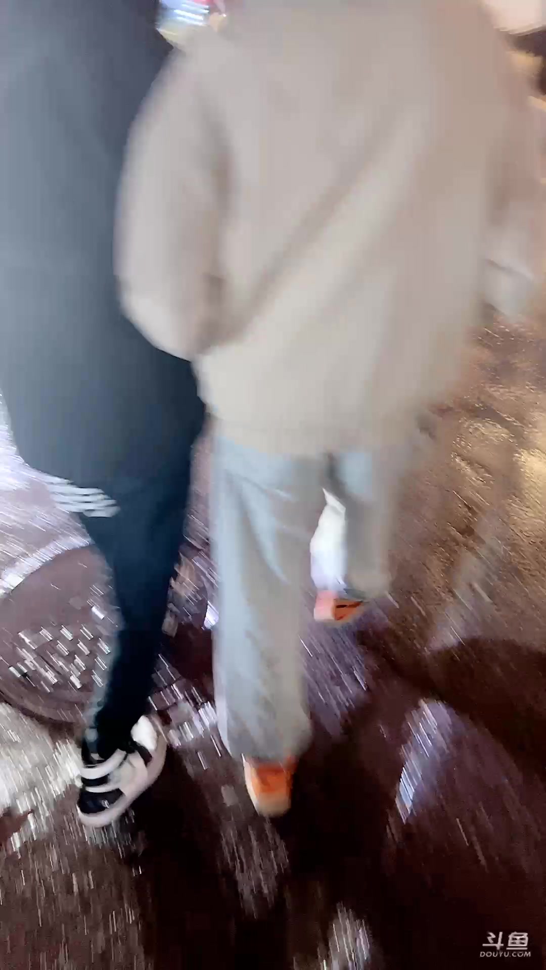 【2023-02-11 19点场】自小语：小黑屋团建 出门旅游了