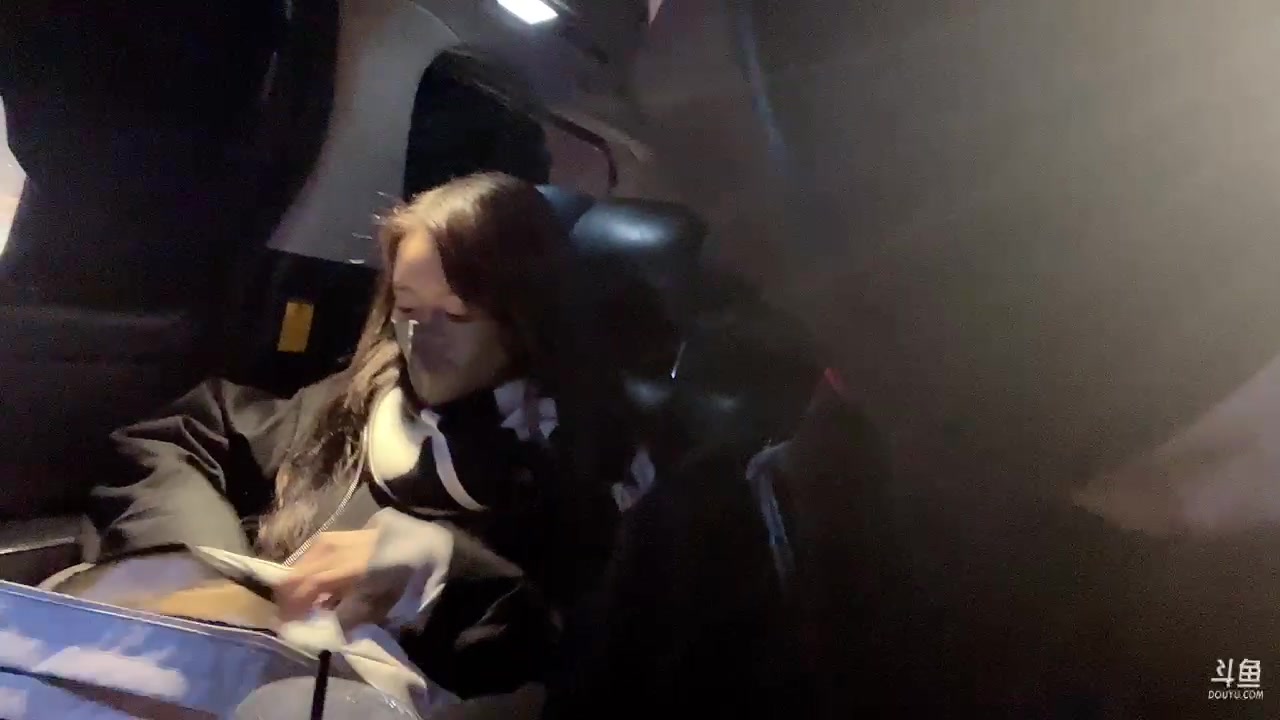 【2023-02-10 20点场】douyu小漠：小漠：长沙4天生存挑战！接一下女搭档